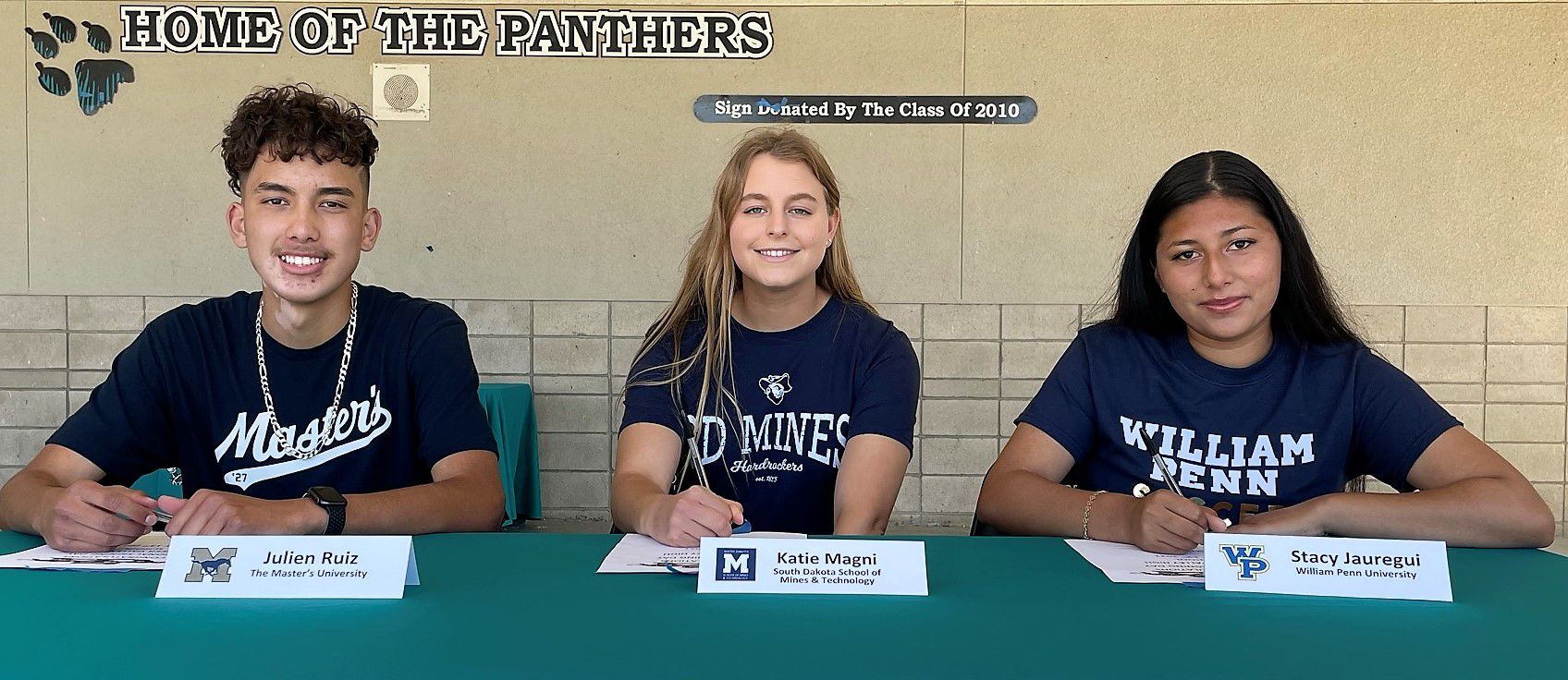 051321 PVHS Signing 01.jpeg